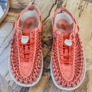 KEEN Uneek Slice Fade Two Cord Adjustable Fit Sandals, Summer Fig/Crabapple, 9